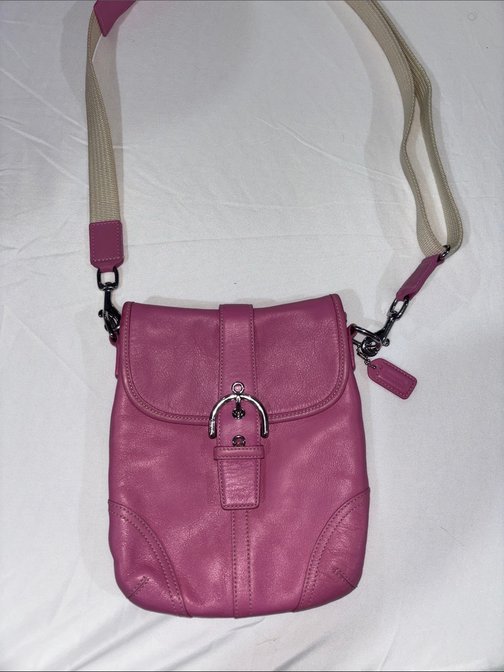 Coach vintage Y2K Soho Pink Flap cross body leather shoulder bag
